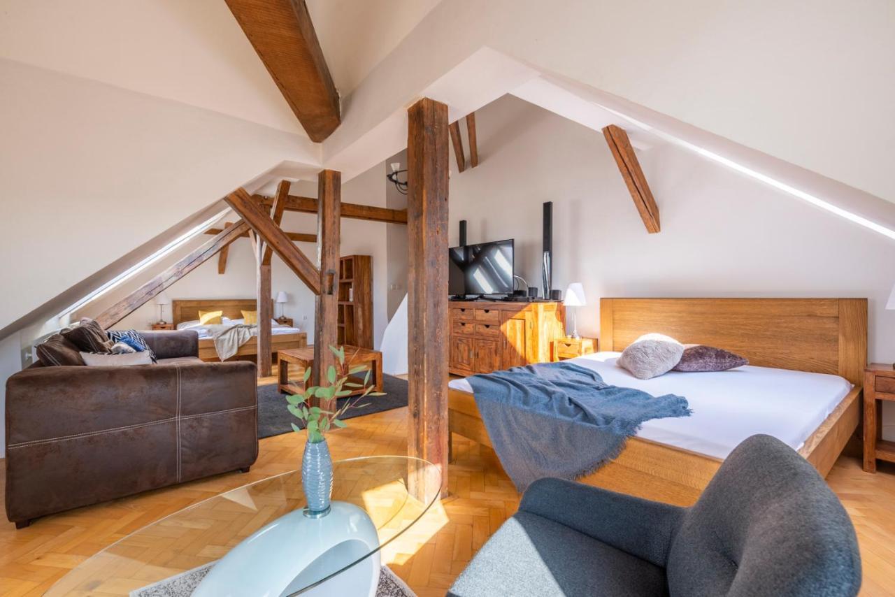 Stupartska - Tyn Church View Residence With Terrace Praha Bagian luar foto